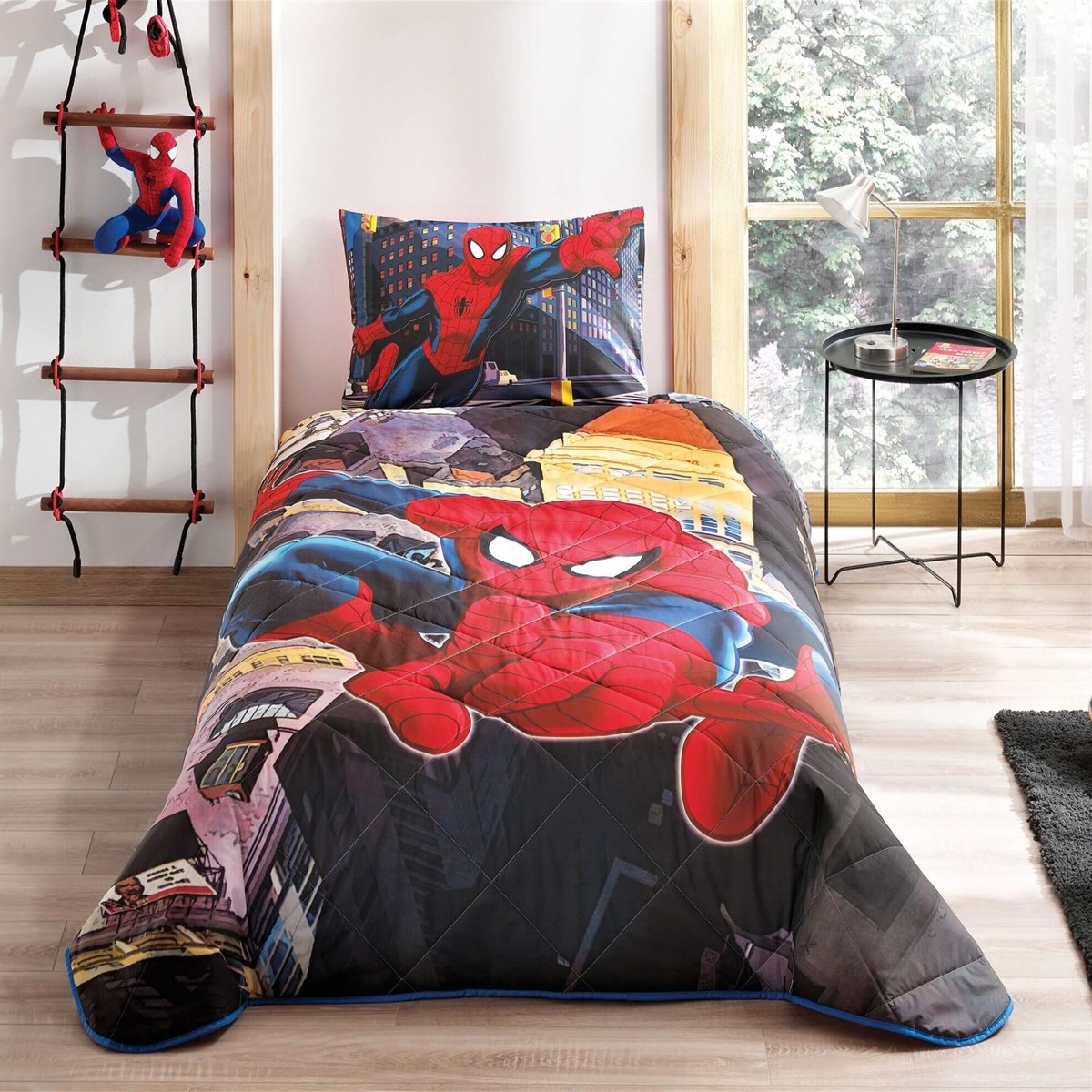 Taç Spiderman Tek Kişilik Yatak Örtüsü