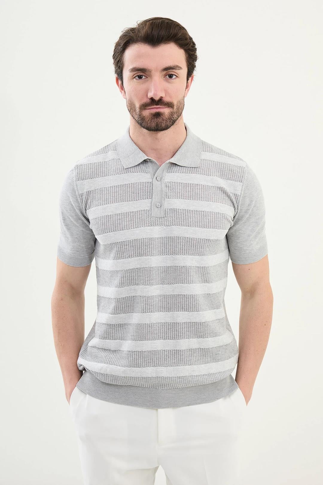 Çizgili Slim Fit Polo Yaka Erkek Triko T-Shirt ürünü ÜST GİYİM kategorisinde sizleri bekliyor.