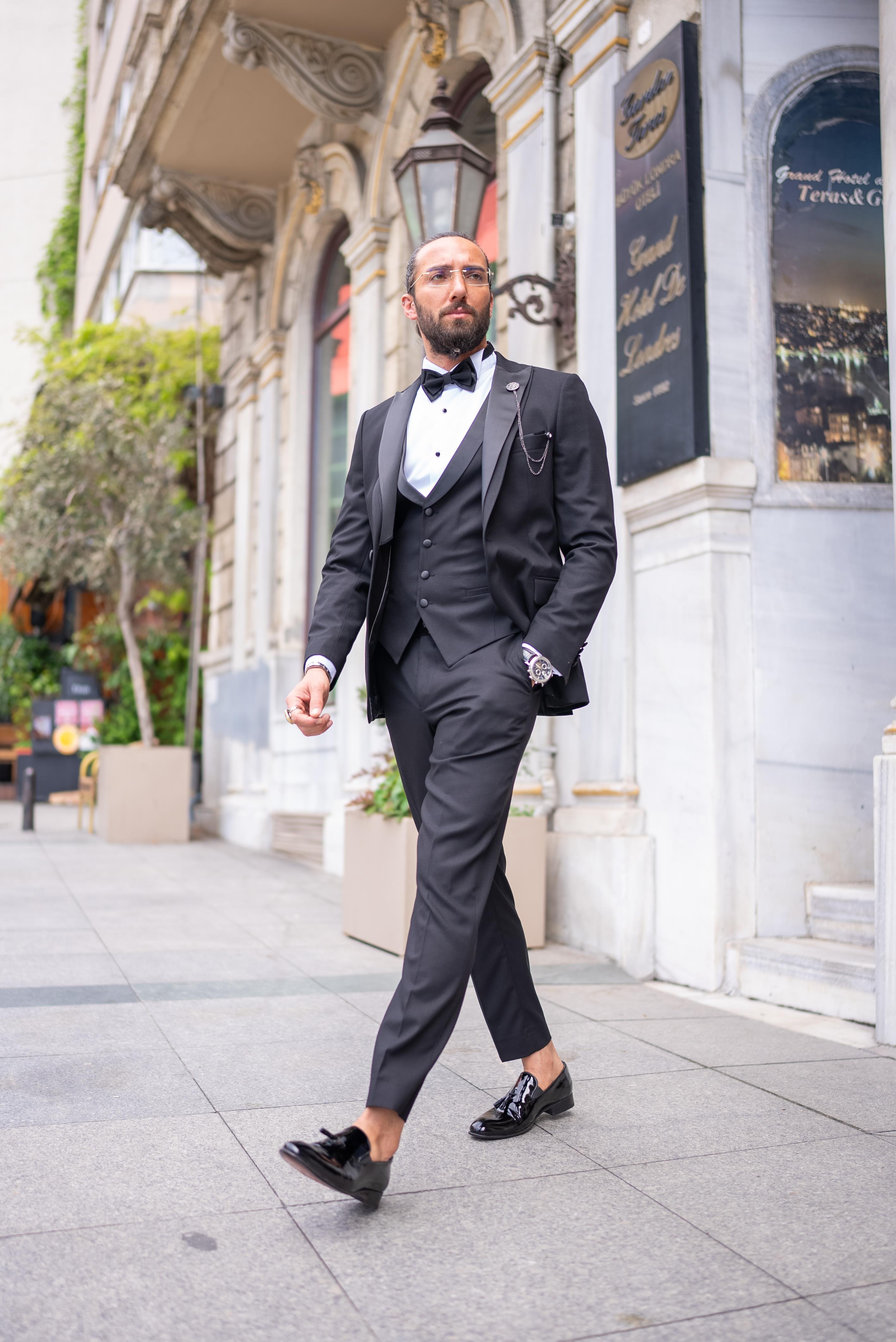 Desenli Slim Fit Erkek Damatlık Siyah ürünü TAKIM ELBİSE kategorisinde sizleri bekliyor.