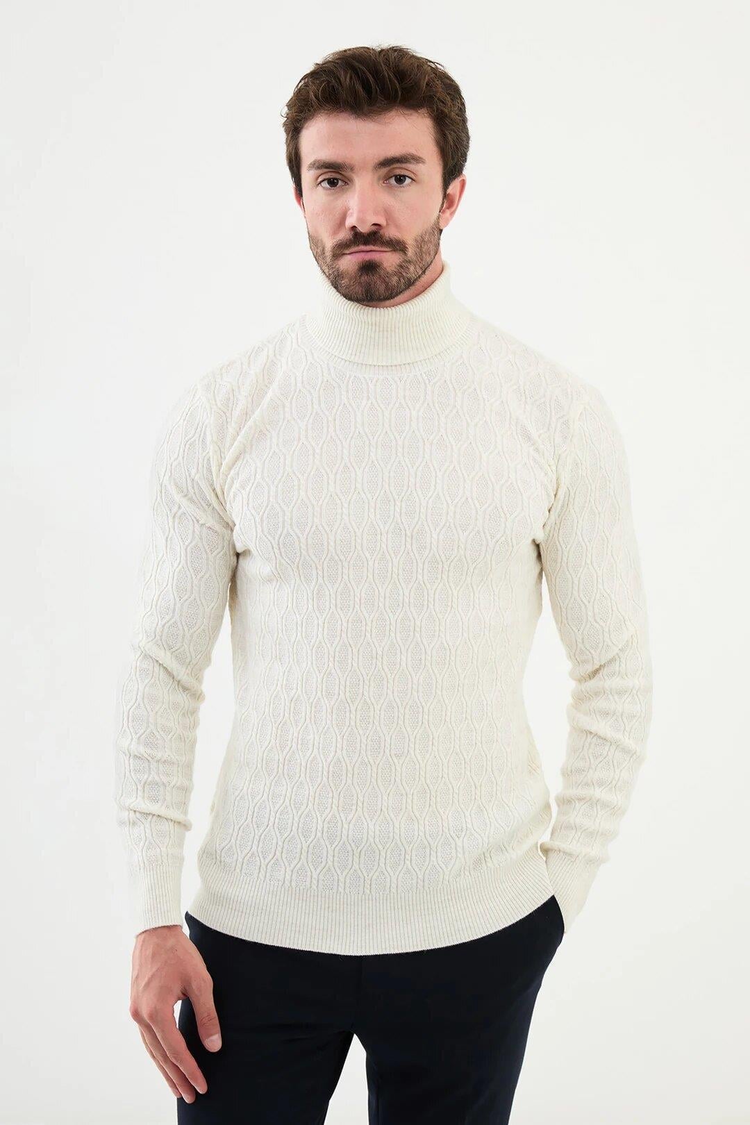 Desenli Slim Fit Tam Balıkçı Yaka Erkek Triko Kazak Ekru ürünü ÜST GİYİM kategorisinde sizleri bekliyor.