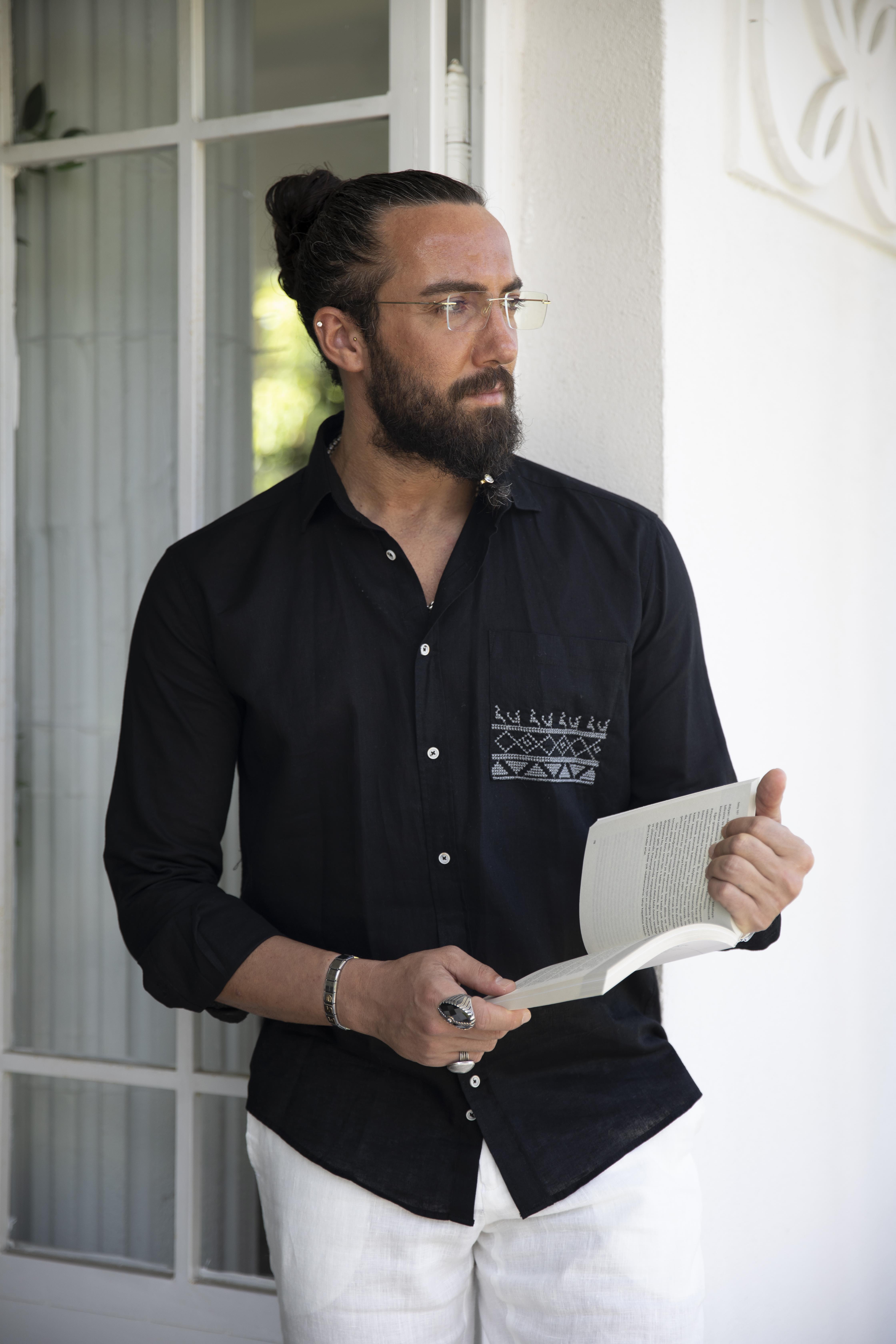 Desenli Slim Fit Uzun Kollu Keten Erkek Gömlek ürünü ÜST GİYİM kategorisinde sizleri bekliyor.