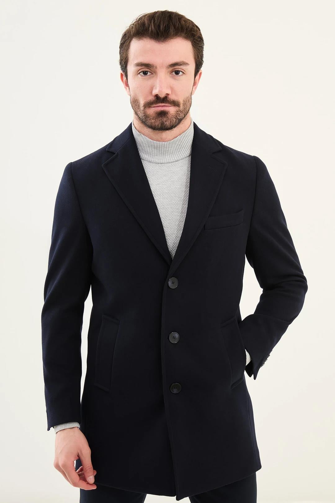 Düz Slim Fit Mono Yaka Klasik Erkek Kaşe Kaban ürünü DIŞ GİYİM kategorisinde sizleri bekliyor.