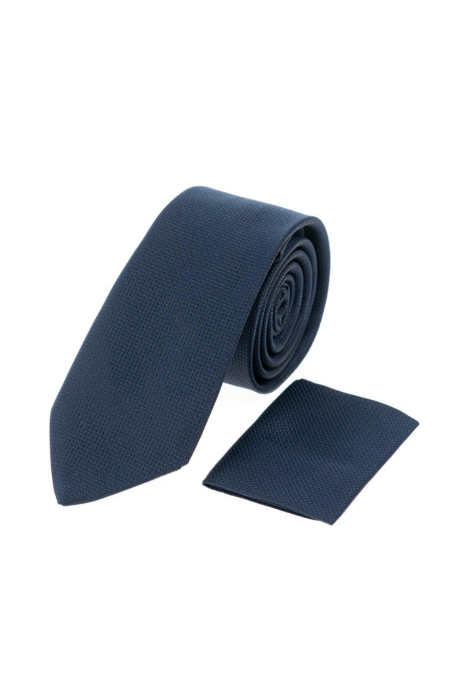 İnce Dokumalı Kravat ürünü AKSESUAR kategorisinde sizleri bekliyor.