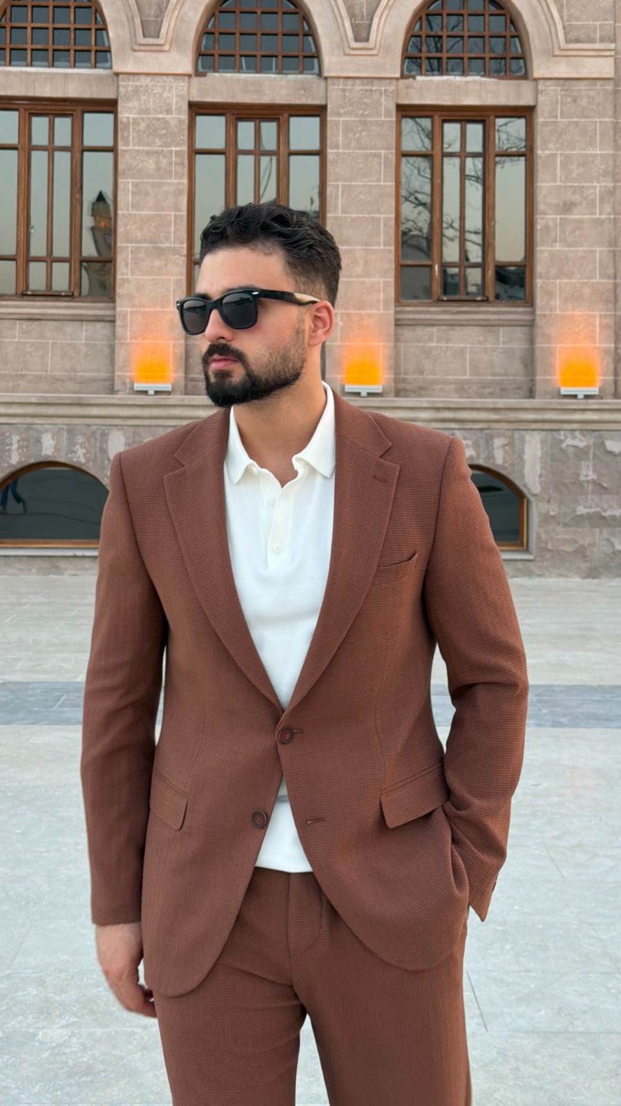 MONO YAKA KAPAK CEP DETAYLI SPOR TAKIM ürünü TAKIM ELBİSE kategorisinde sizleri bekliyor.