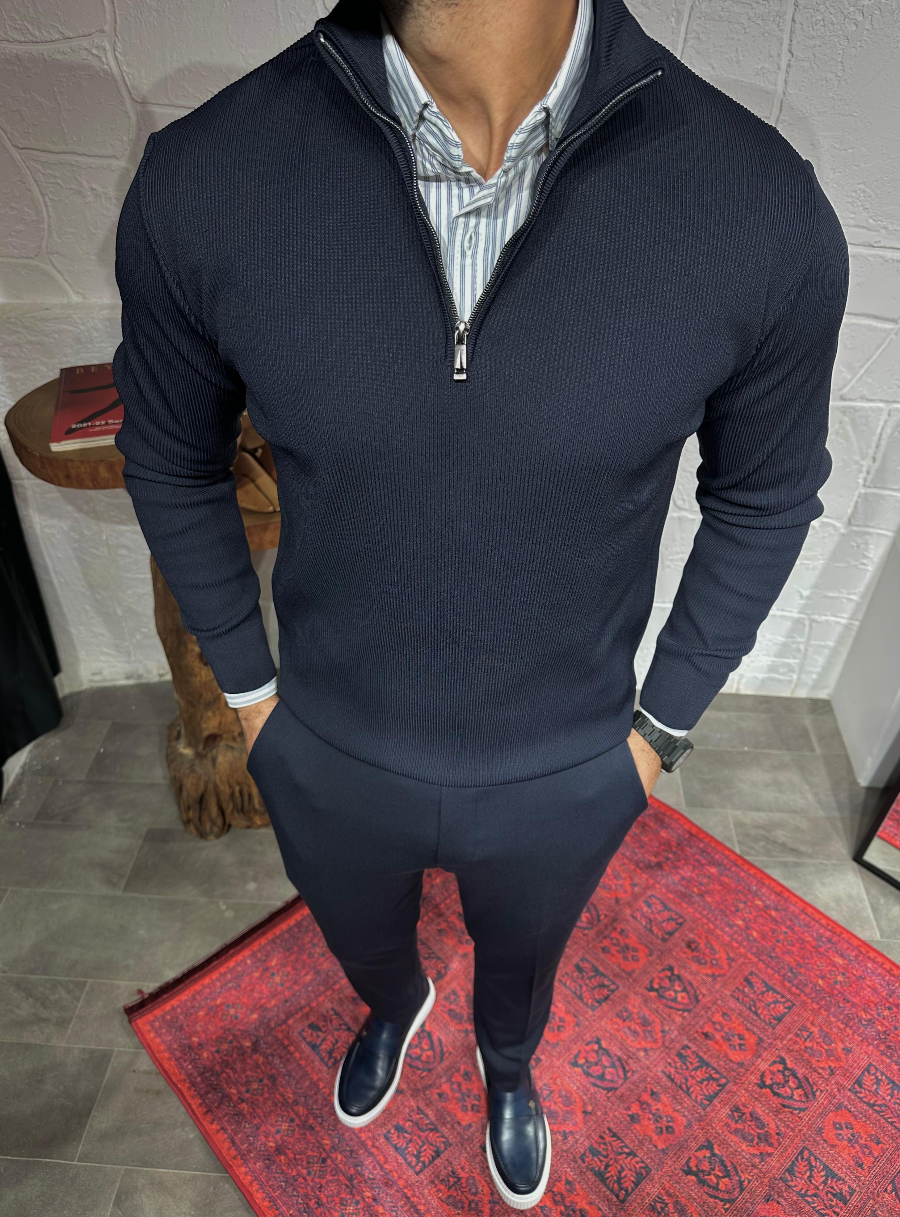 Özel Tasarım Fermuar Detaylı Uzun Kollu Triko ürünü ÜST GİYİM kategorisinde sizleri bekliyor.