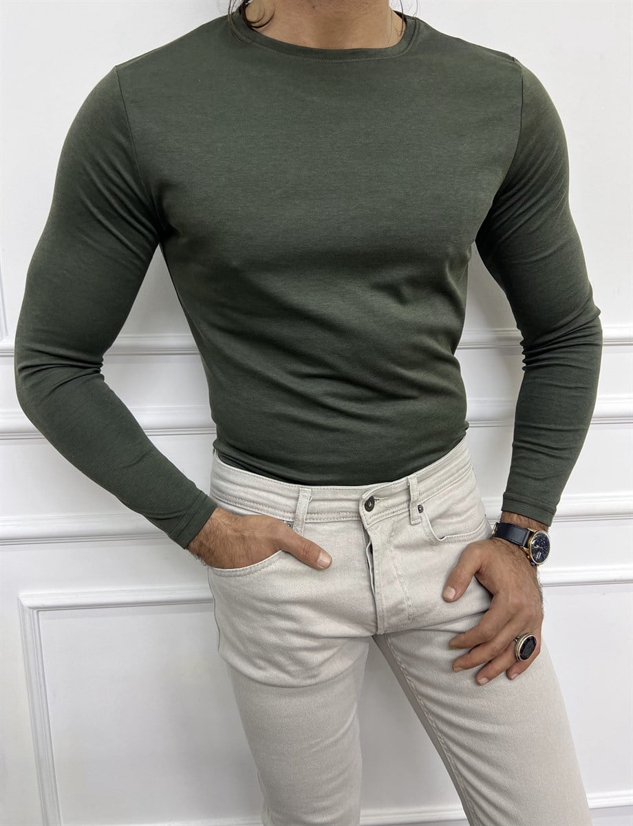 Slim Fit Bisiklet Yaka Penye ürünü ÜST GİYİM kategorisinde sizleri bekliyor.