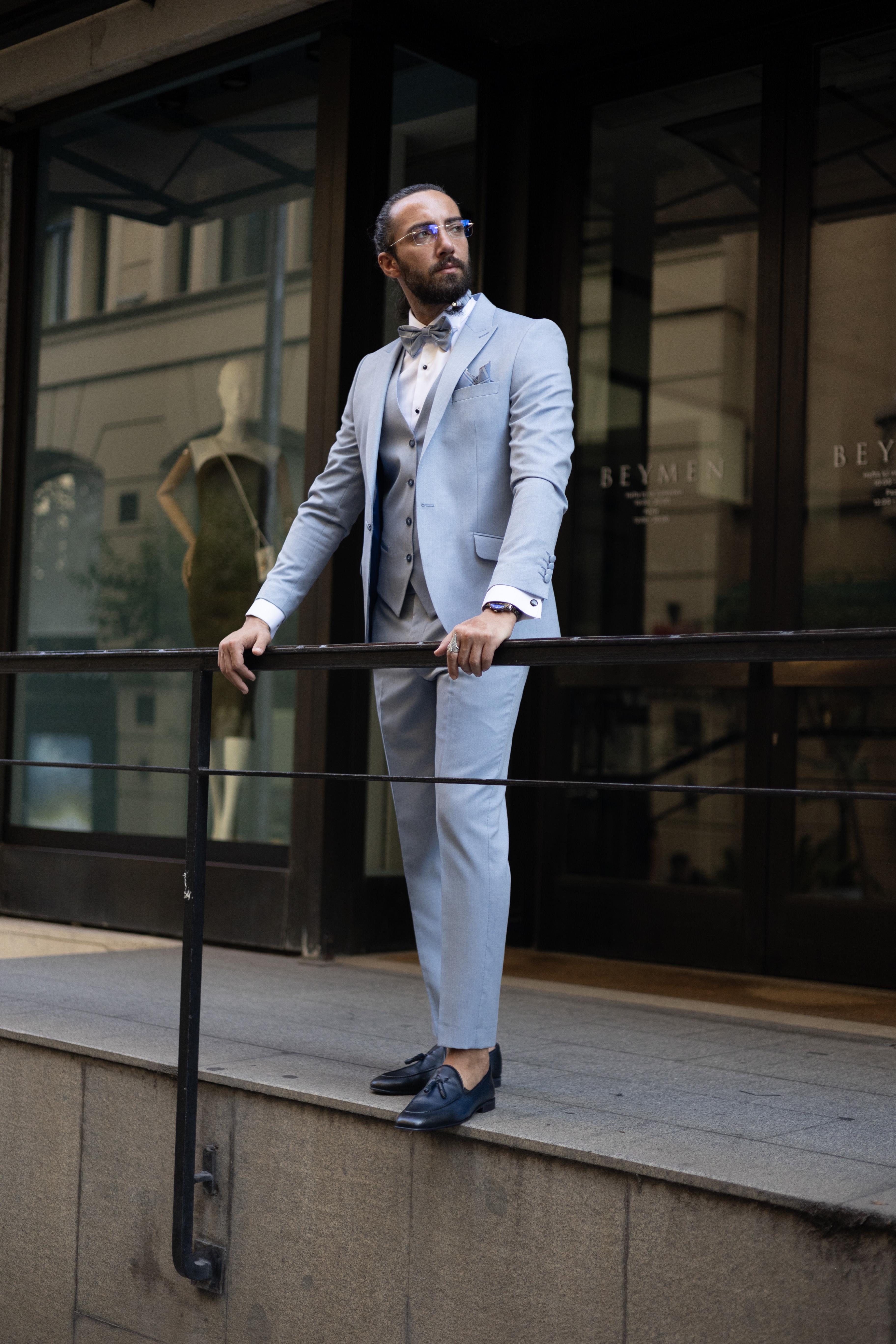 Slim Fit Kırlangıç Yaka Erkek Damatlık ürünü TAKIM ELBİSE kategorisinde sizleri bekliyor.
