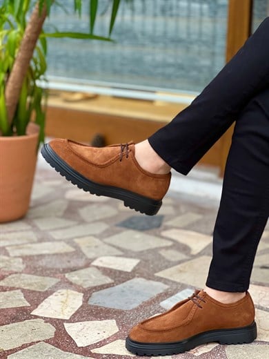 Ön Bağcık Detaylı Eva Taban Casual Ayakkabı ürünü YENİ SEZON kategorisinde sizleri bekliyor.