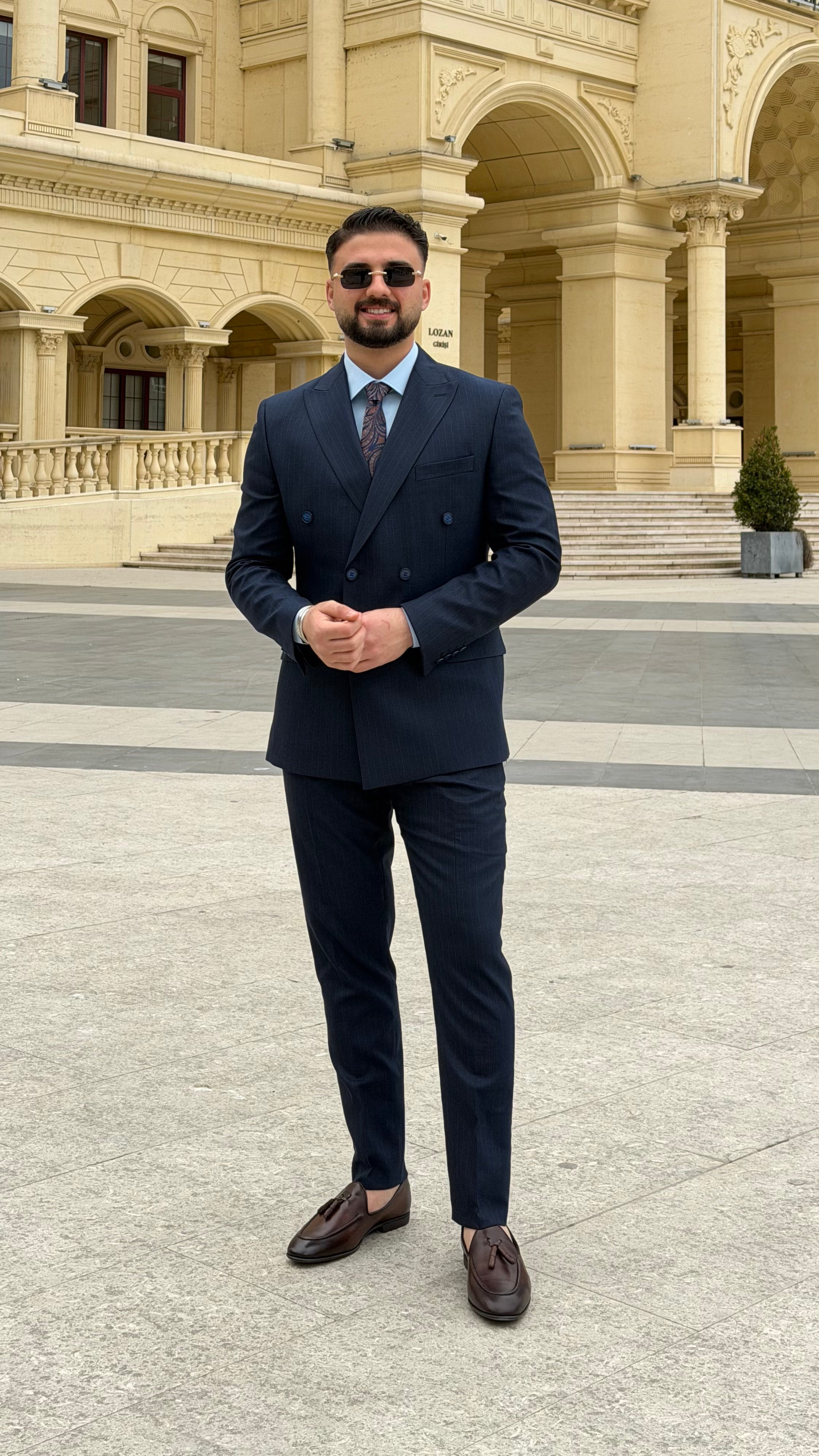 Baron Siyah Çizgili Takım ürünü TAKIM ELBİSE kategorisinde sizleri bekliyor.