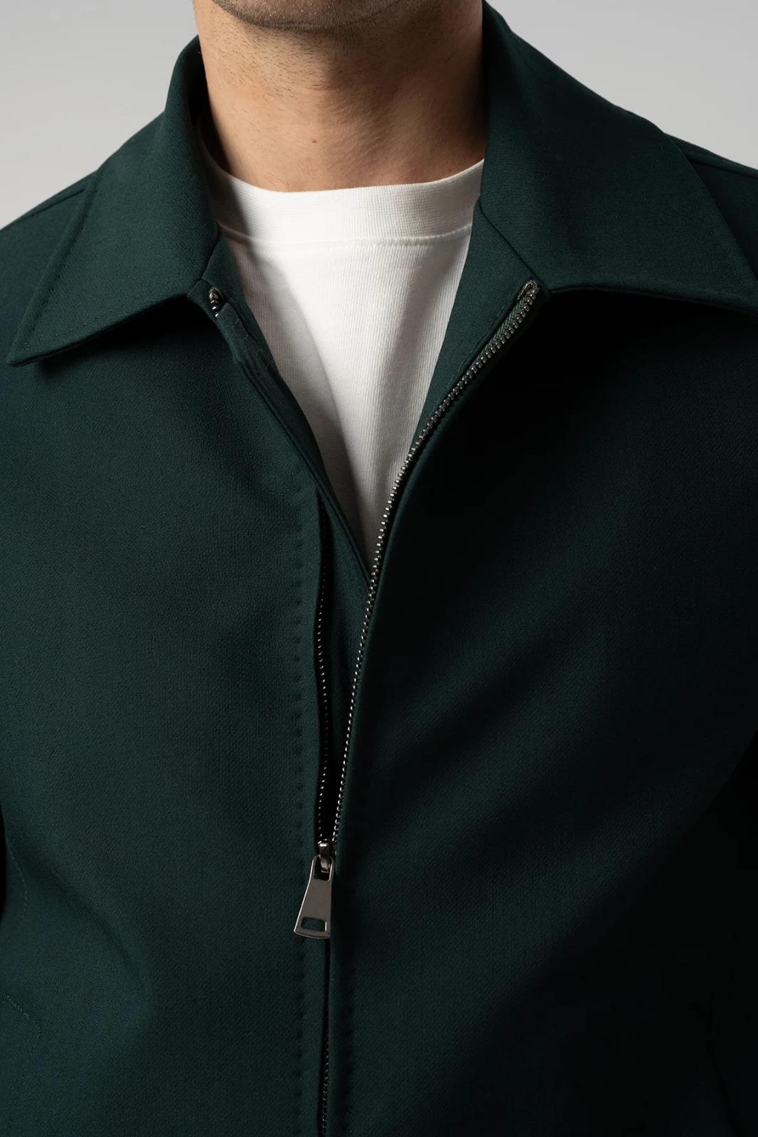 Çift Fermuarlı Eteği Lastikli Mont ürünü DIŞ GİYİM kategorisinde sizleri bekliyor.