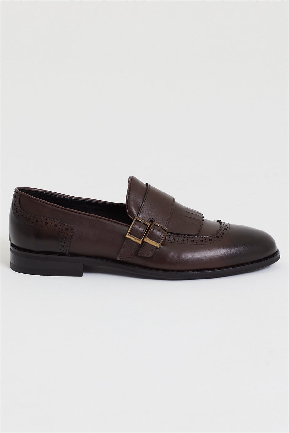 Double Buckle Detailed Italian Loafer ürünü NEW SEASON kategorisinde sizleri bekliyor.