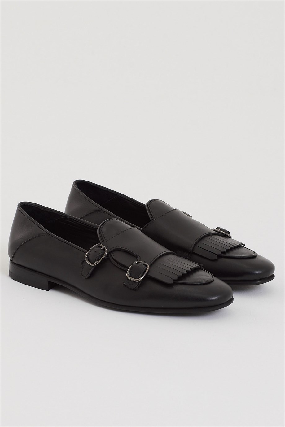 Çift Tokalı Özel Tasarım Loafer ürünü NEW SEASON kategorisinde sizleri bekliyor.