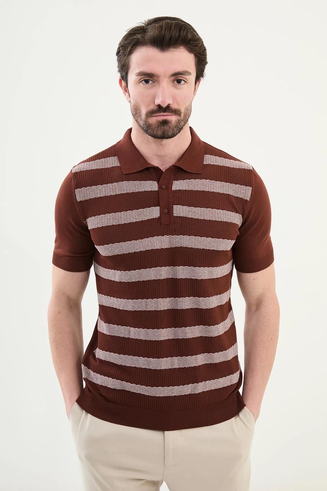 Çizgili Slim Fit Polo Yaka Erkek Triko T-Shirt ürünü ÜST GİYİM kategorisinde sizleri bekliyor.