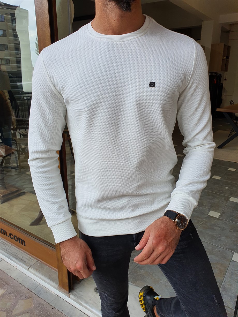 Slim Fit Crew Neck Sweater ürünü TOP CLOTHING kategorisinde sizleri bekliyor.