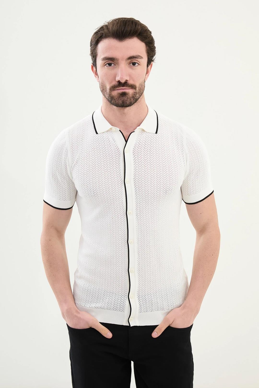 Desenli Slim Fit Polo Yaka Kısa Kollu Erkek Triko Hırka ürünü ÜST GİYİM kategorisinde sizleri bekliyor.