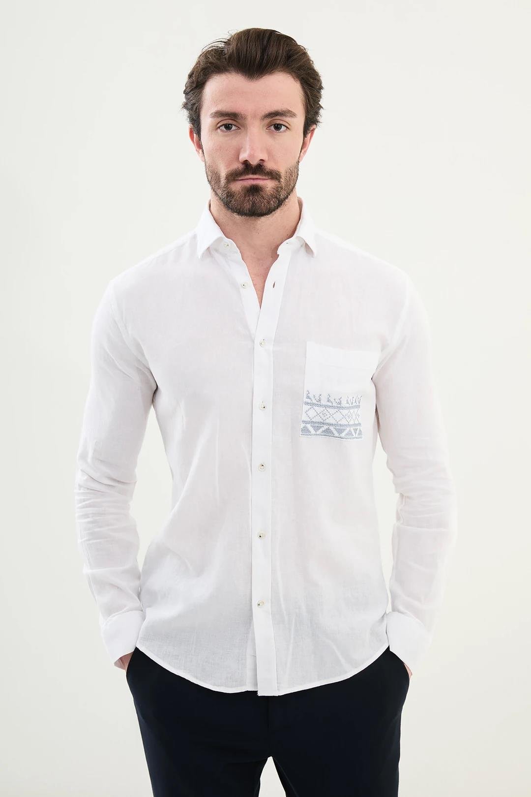 Desenli Slim Fit Uzun Kollu Keten Erkek Gömlek ürünü ÜST GİYİM kategorisinde sizleri bekliyor.