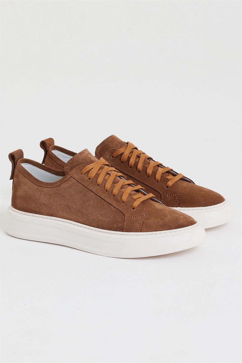Eva Sole Genuine Leather Sports Shoes ürünü NEW SEASON kategorisinde sizleri bekliyor.