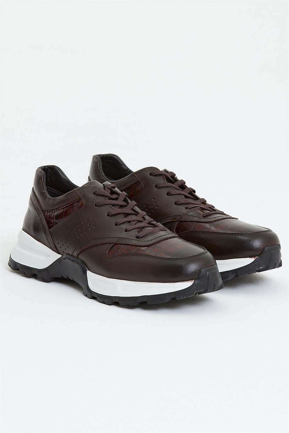 Eva Sole Genuine Leather Sports Shoes ürünü SNEAKER kategorisinde sizleri bekliyor.