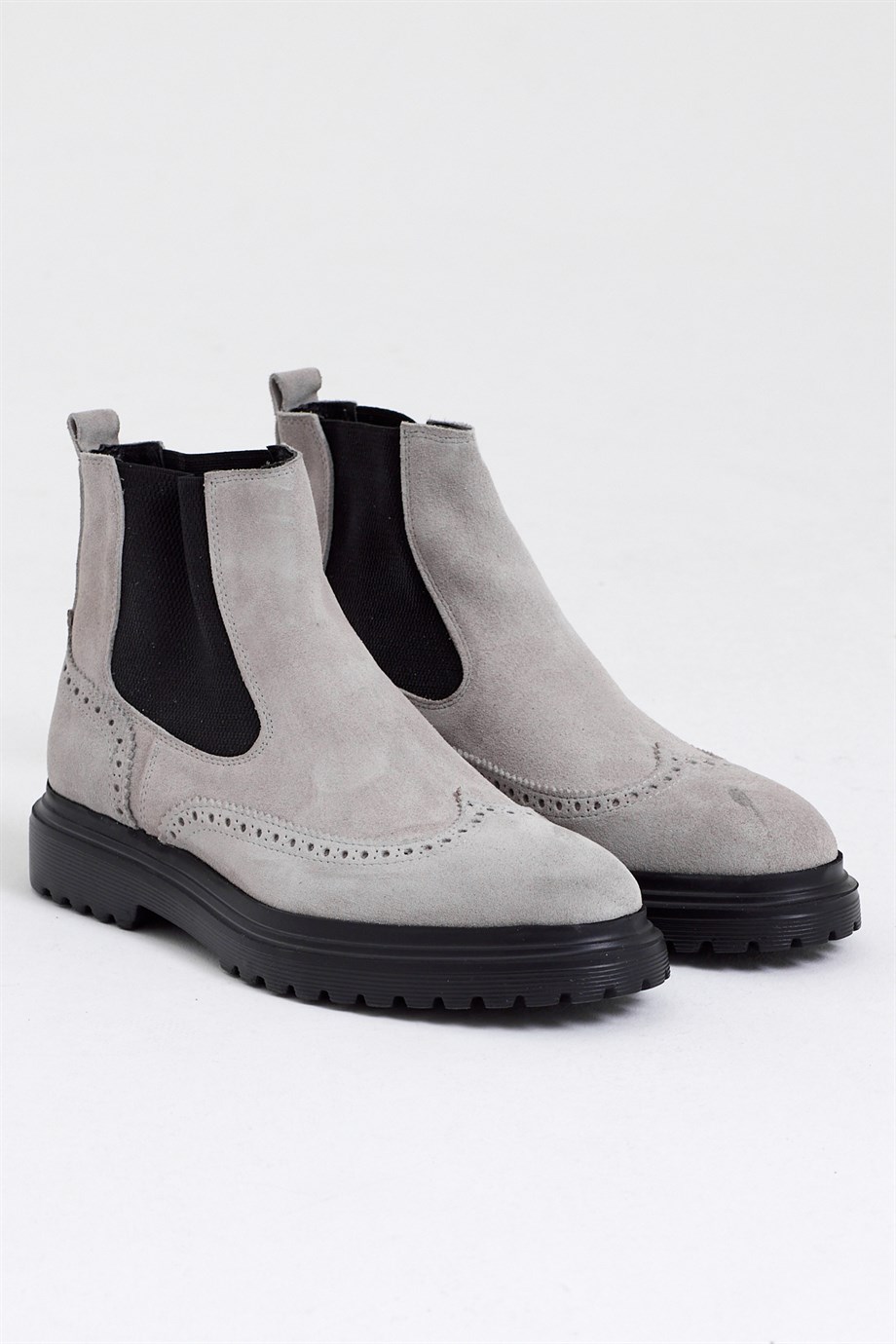 Eva Taban Hakiki Süet Deri Bot ürünü NEW SEASON kategorisinde sizleri bekliyor.