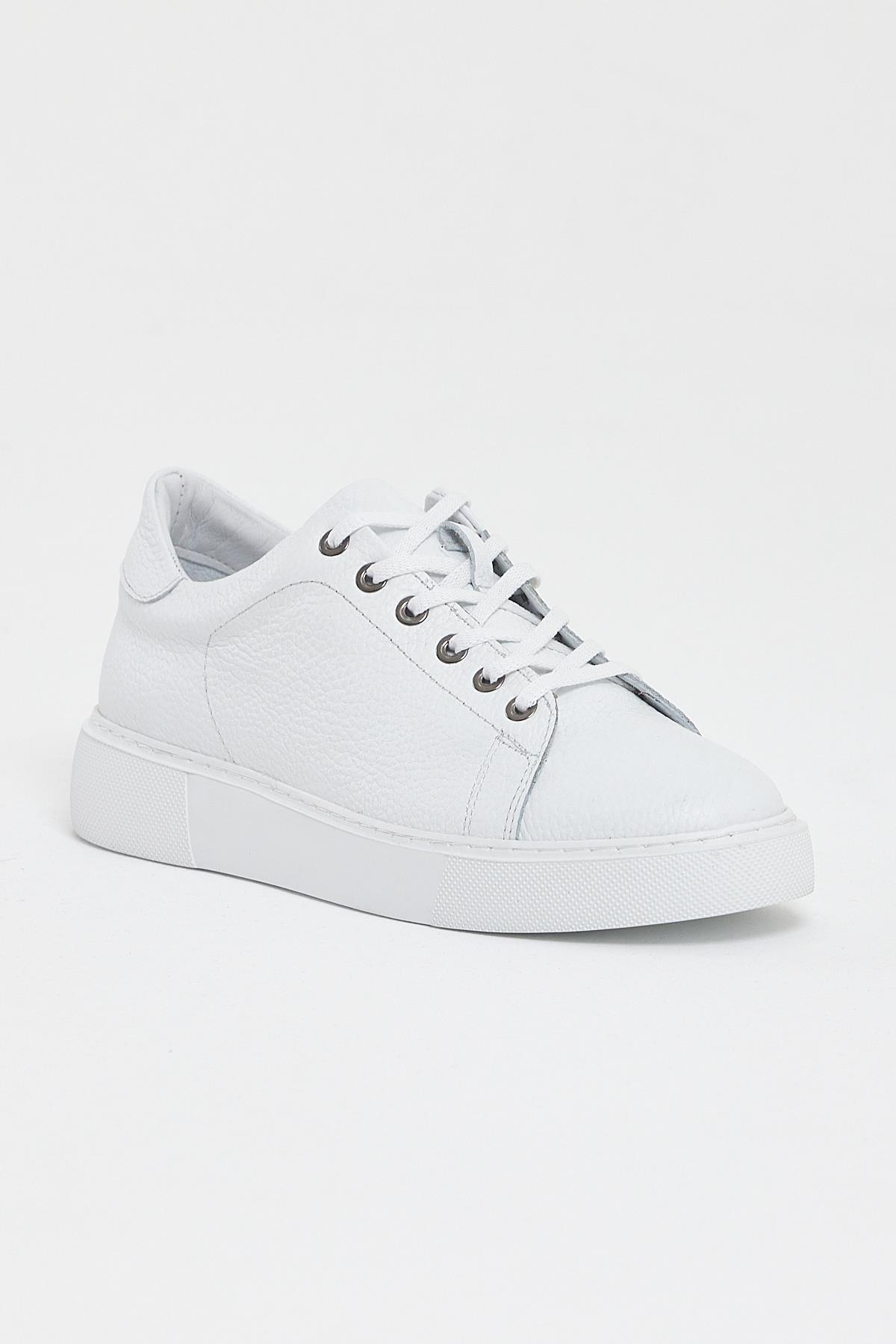 Havuzlu Eva Taban %100 Floater Deri Sneakers ürünü NEW SEASON kategorisinde sizleri bekliyor.