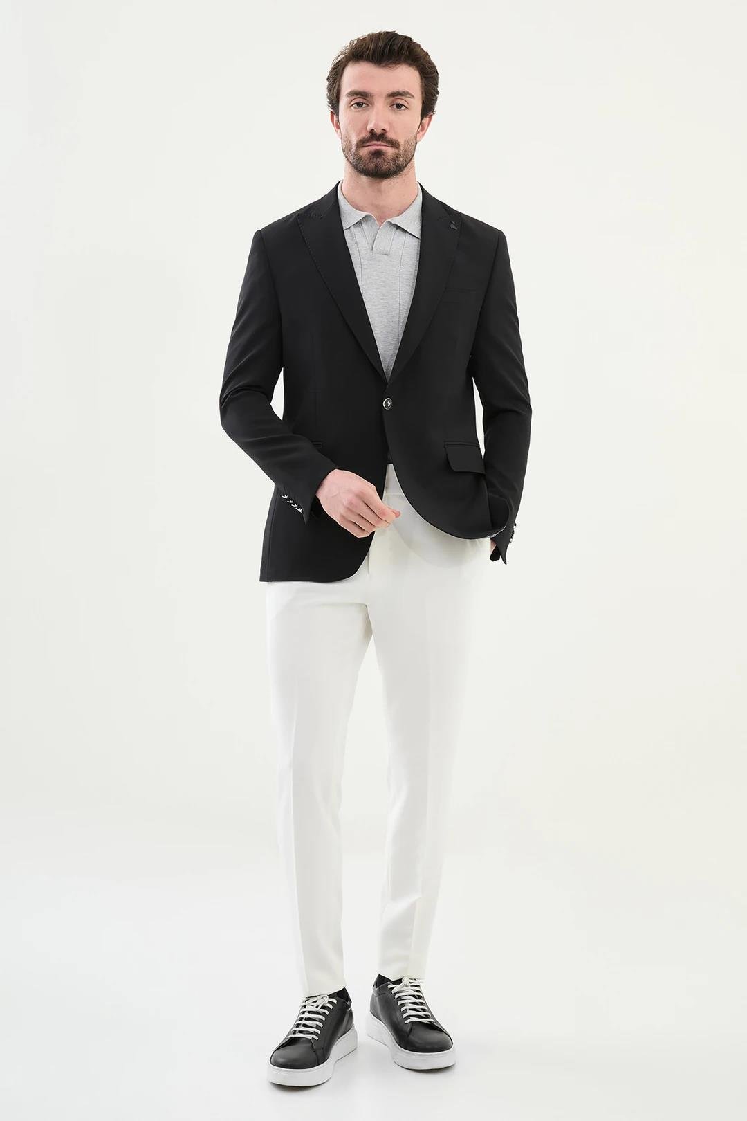 MONO YAKA KAPAK CEP DETAYLI CEKET ürünü DIŞ GİYİM kategorisinde sizleri bekliyor.