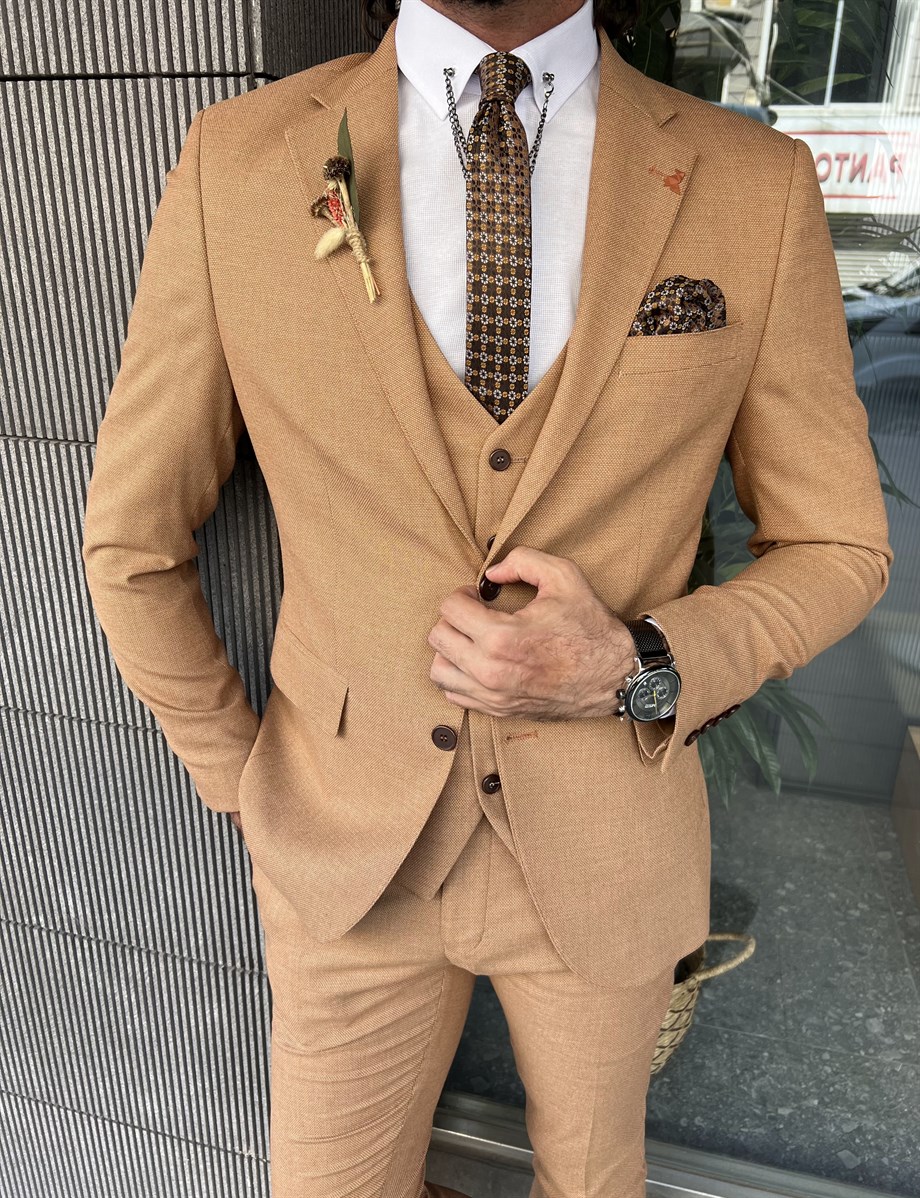 Mono Collar Slim Fit Suit ürünü SUIT kategorisinde sizleri bekliyor.