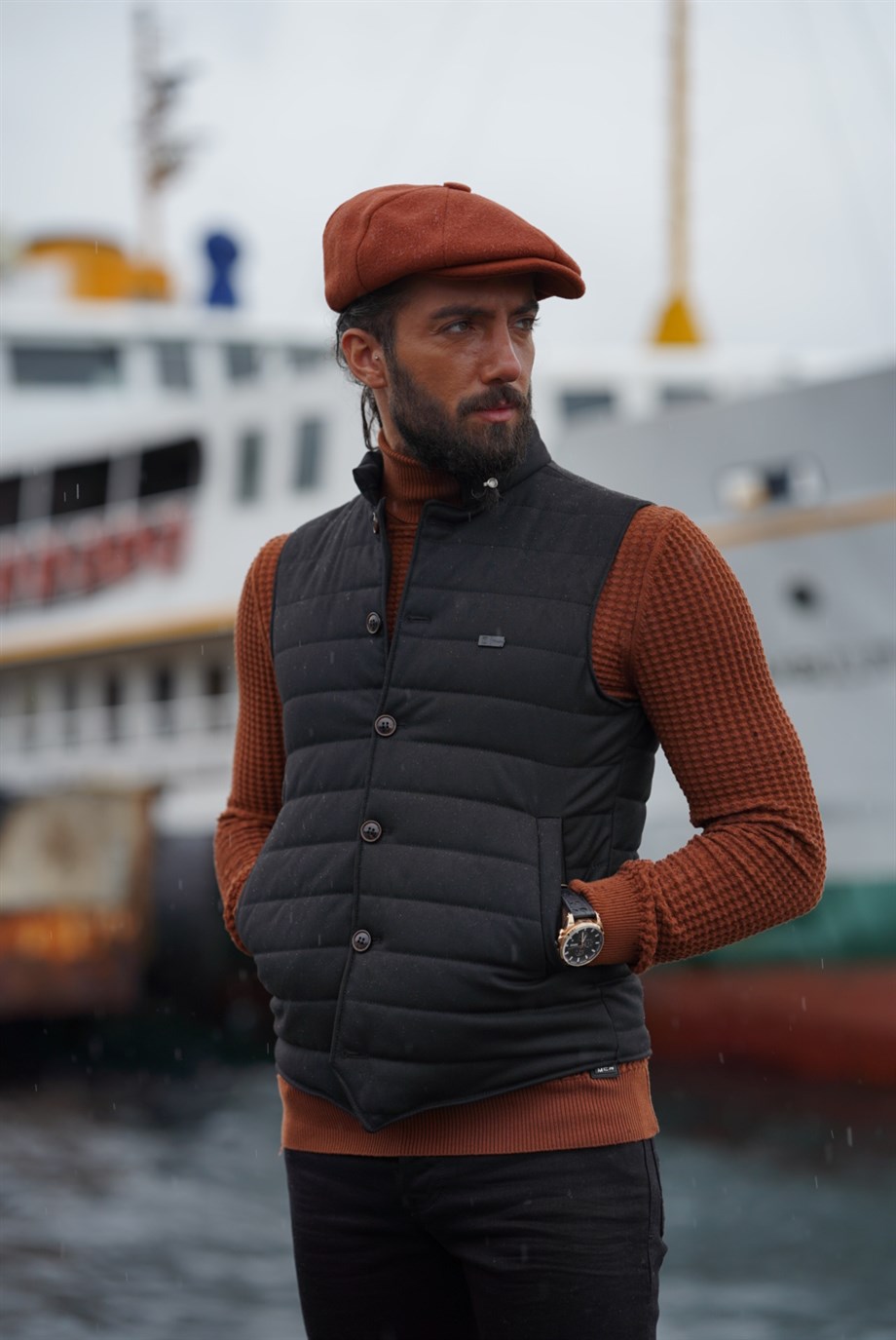 Mono Collar Vest ürünü OUTERWEAR kategorisinde sizleri bekliyor.