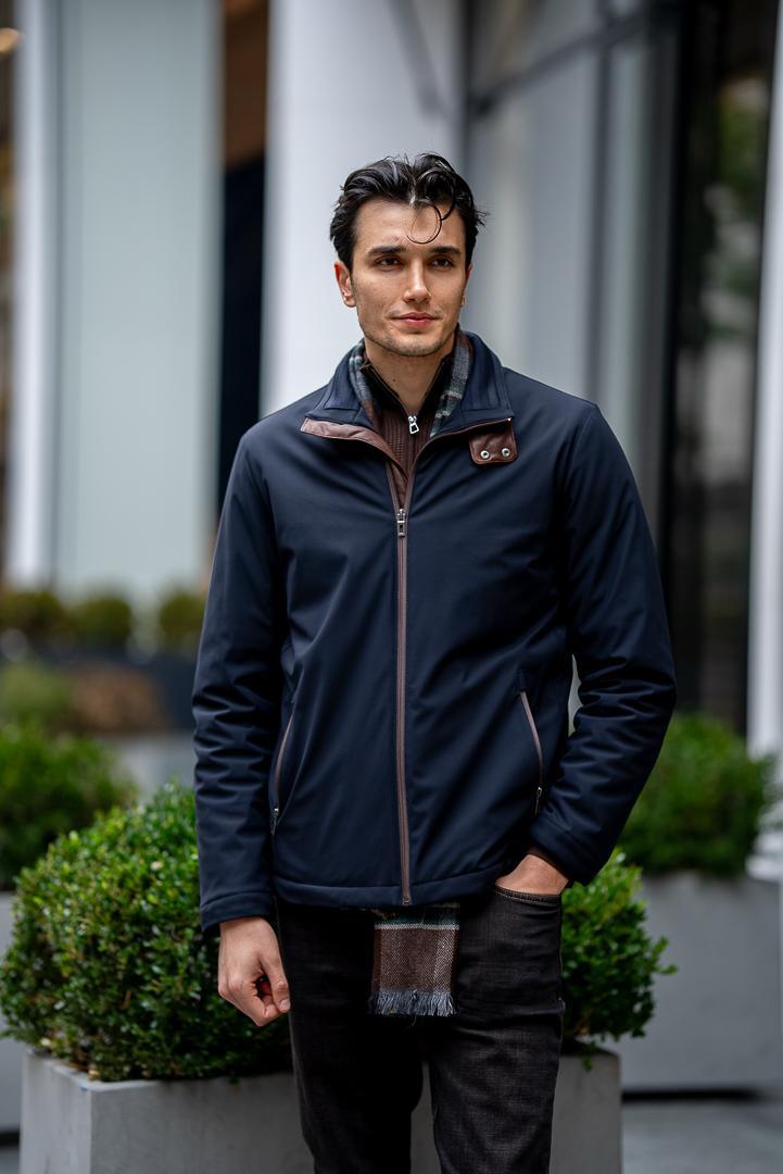 coat ürünü OUTERWEAR kategorisinde sizleri bekliyor.