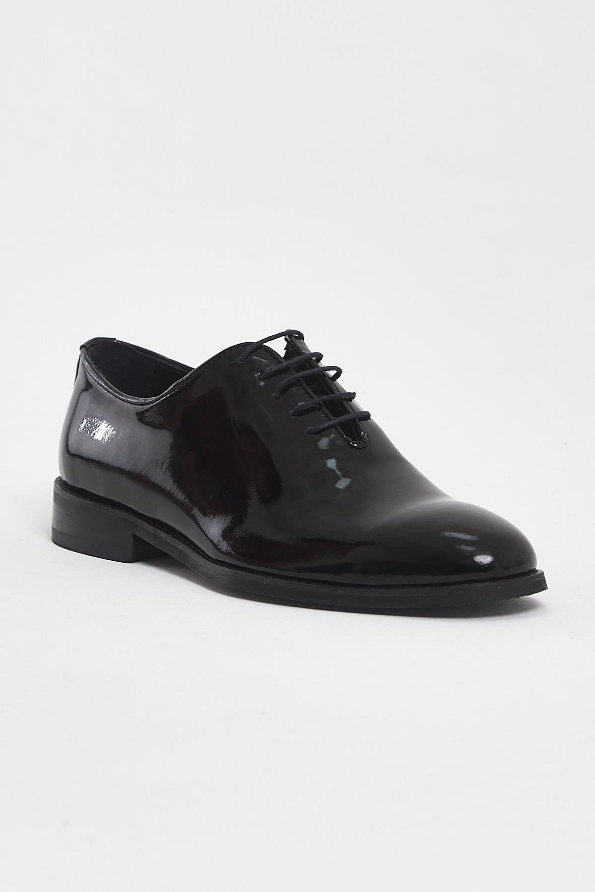 Neolit Taban Klasik Ayakkabı ürünü YENİ SEZON kategorisinde sizleri bekliyor.