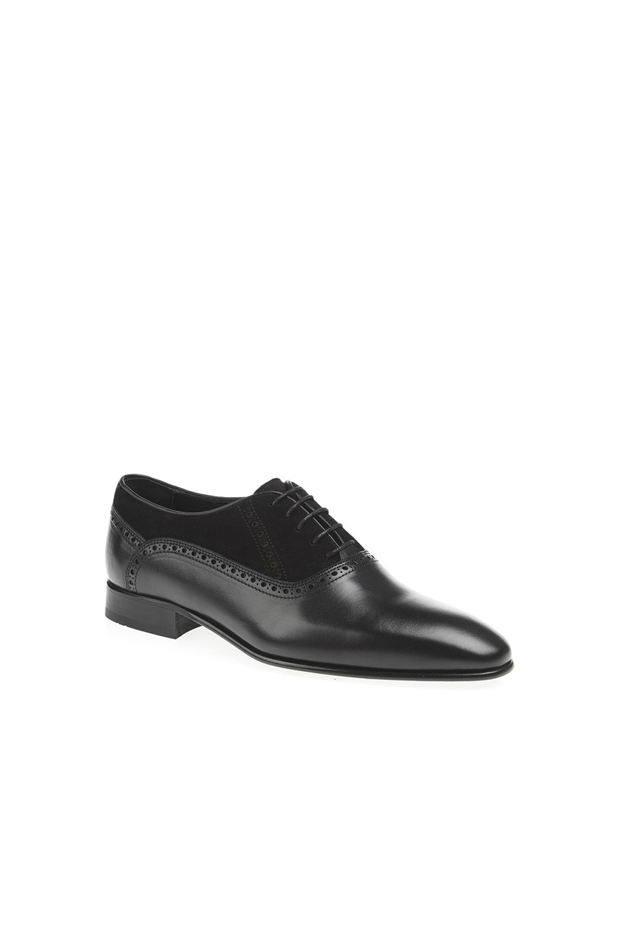 Special Design Leather Sole Classic Shoes ürünü NEW SEASON kategorisinde sizleri bekliyor.