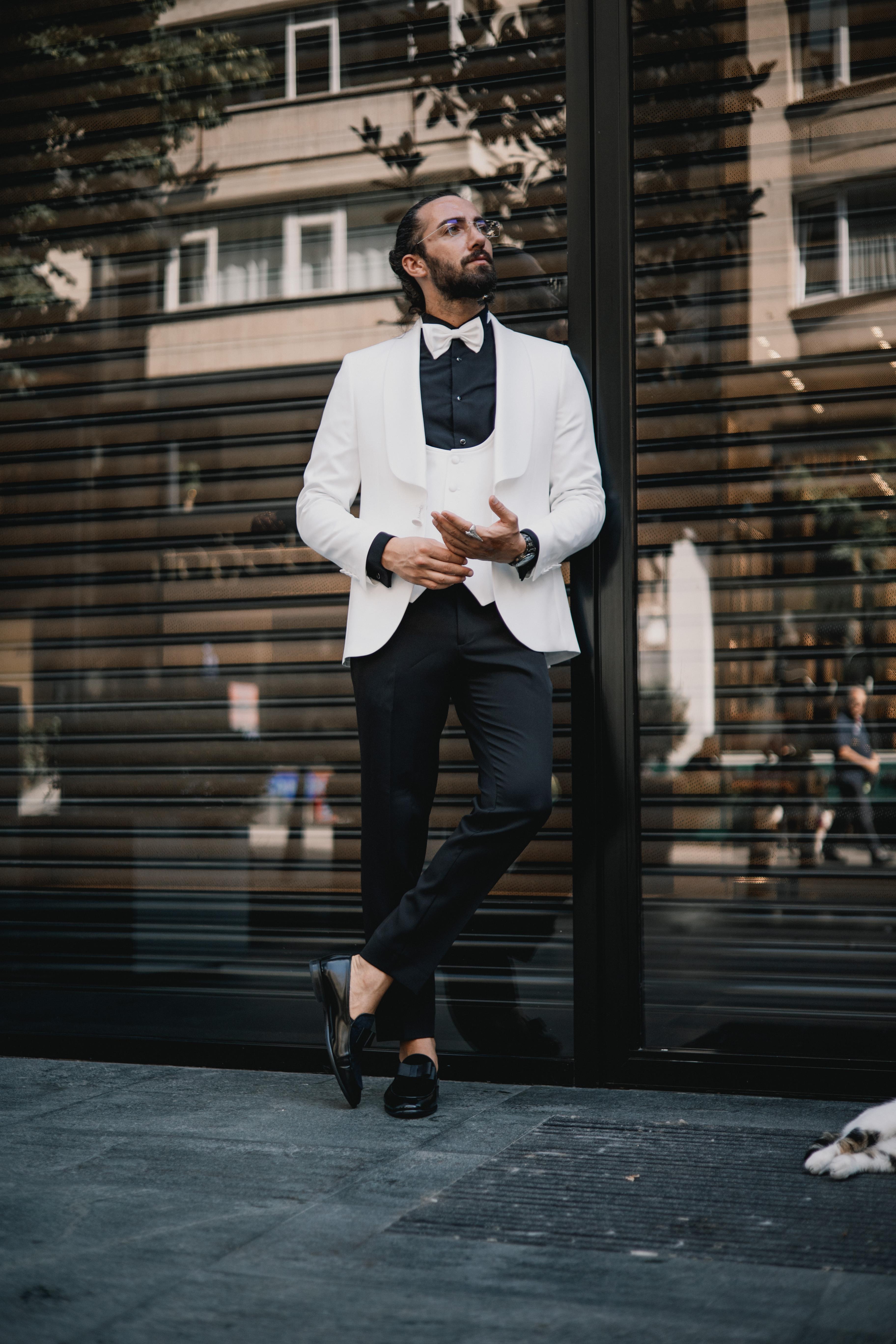 Şal Yaka  Slim Fit Erkek Damatlık ürünü TAKIM ELBİSE kategorisinde sizleri bekliyor.