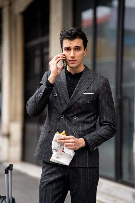 Sivri Yaka Kruvaze Slim Fit Takım Elbise ürünü SUIT kategorisinde sizleri bekliyor.