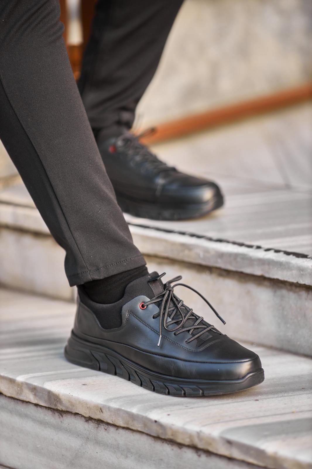 Black Genuine Leather Men's Shoe Model ürünü CASUAL kategorisinde sizleri bekliyor.