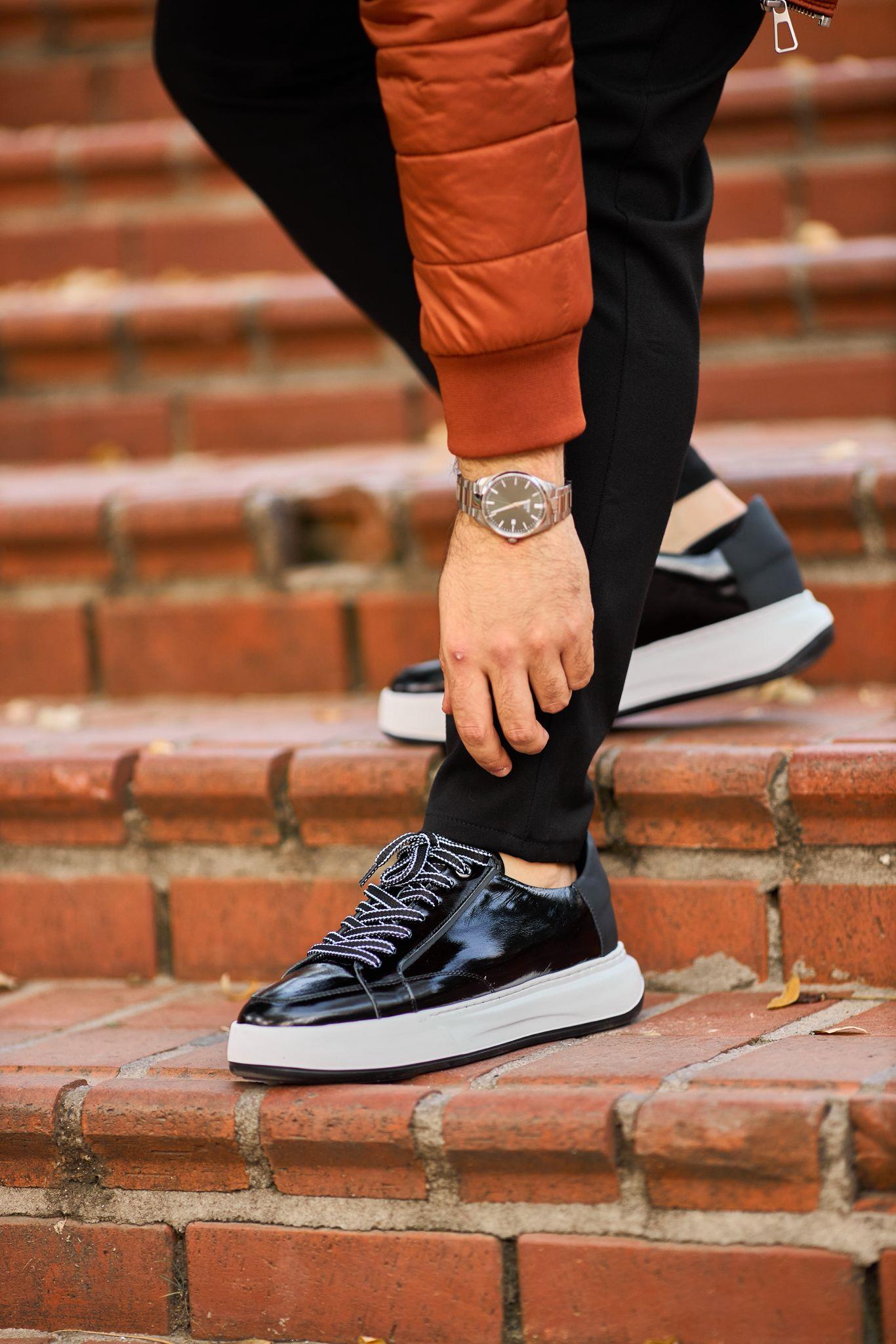 Black Patent Leather Men's Shoes ürünü CASUAL kategorisinde sizleri bekliyor.