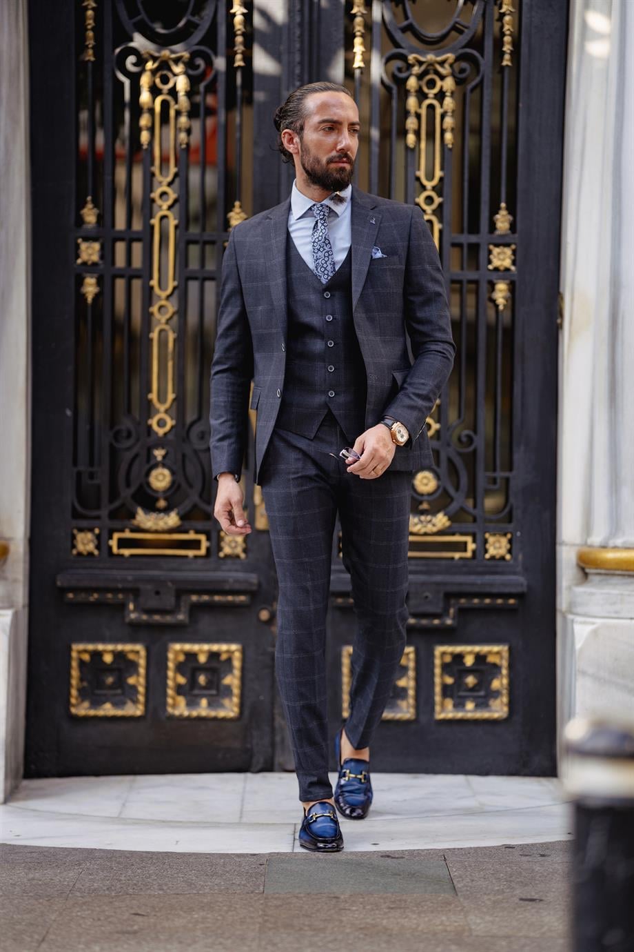 Slim Fit Ekose Detaylı Takım Elbise ürünü TAKIM ELBİSE kategorisinde sizleri bekliyor.