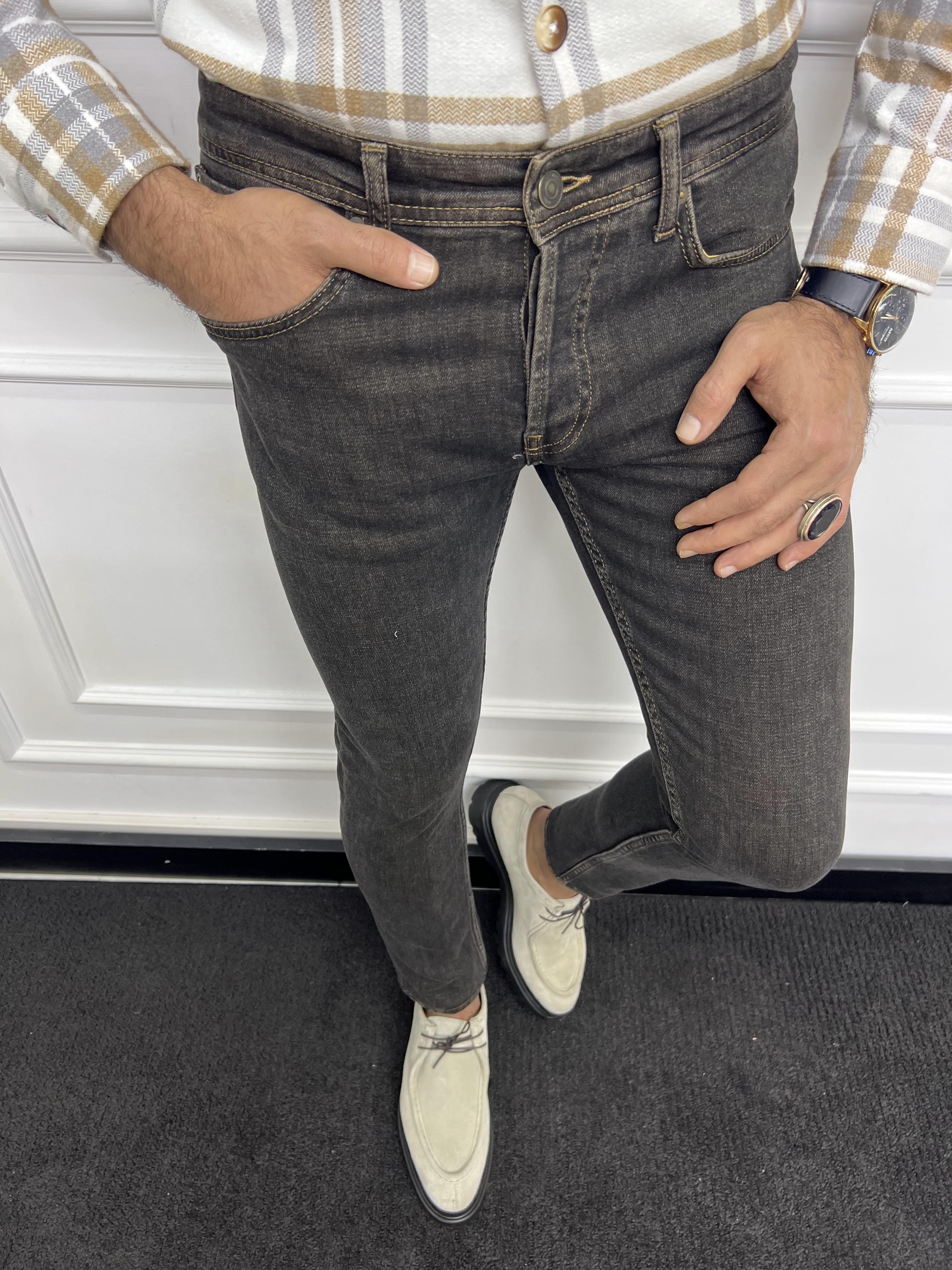 Slim Fit Jeans ürünü JEANS CLOTHING kategorisinde sizleri bekliyor.