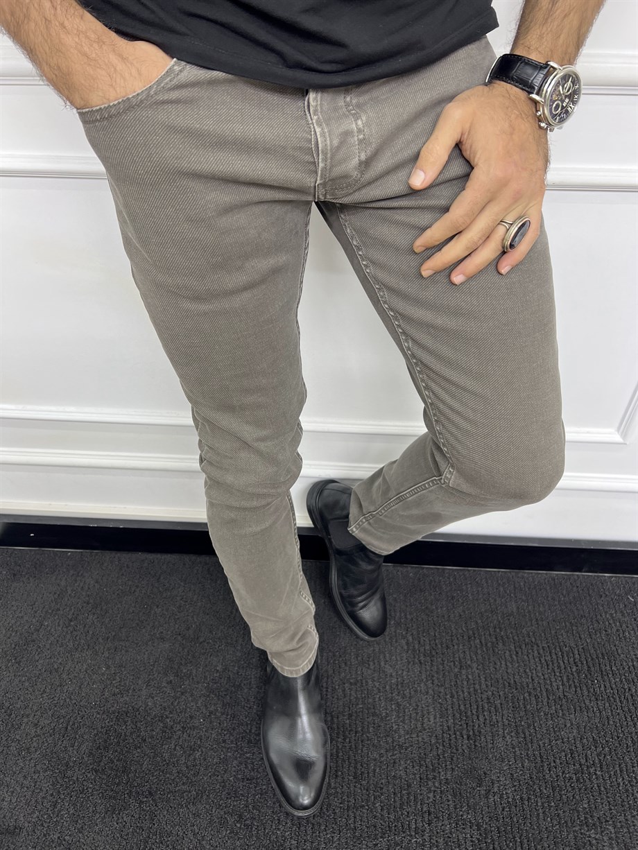 Slim Fit Jeans ürünü JEANS CLOTHING kategorisinde sizleri bekliyor.