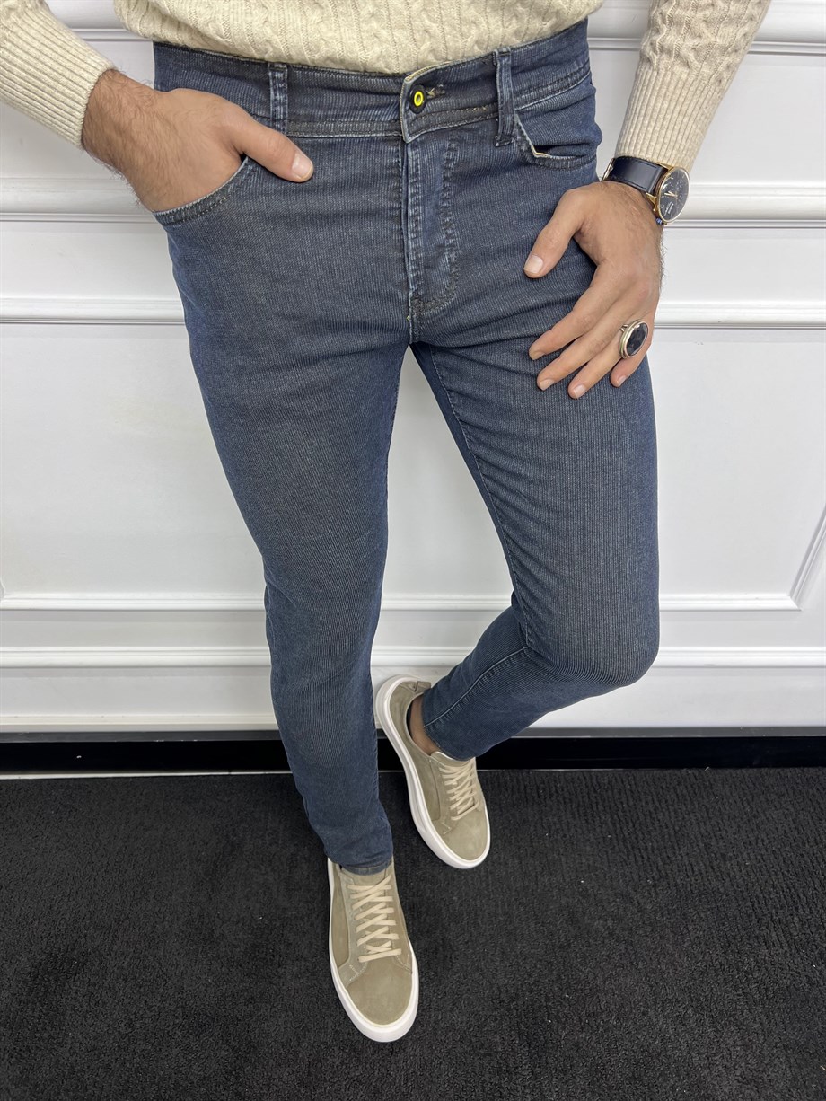 Slim Fit Kot Pantolon ürünü JEANS CLOTHING kategorisinde sizleri bekliyor.