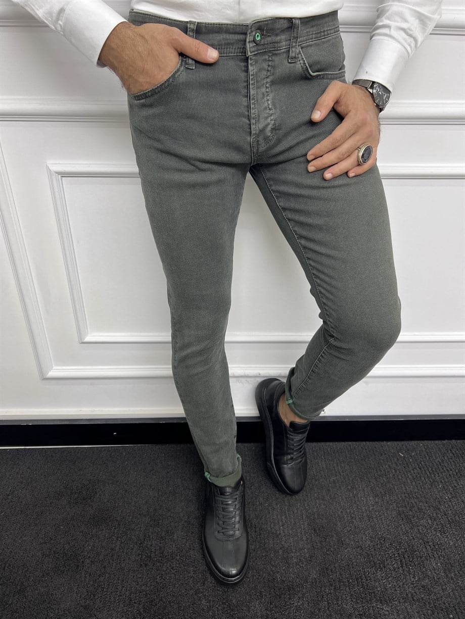 Slim Fit Kot Pantolon ürünü JEANS CLOTHING kategorisinde sizleri bekliyor.