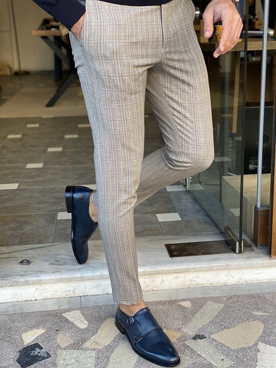 Slim Fit Fabric Trousers With Side Pockets ürünü PANTS kategorisinde sizleri bekliyor.