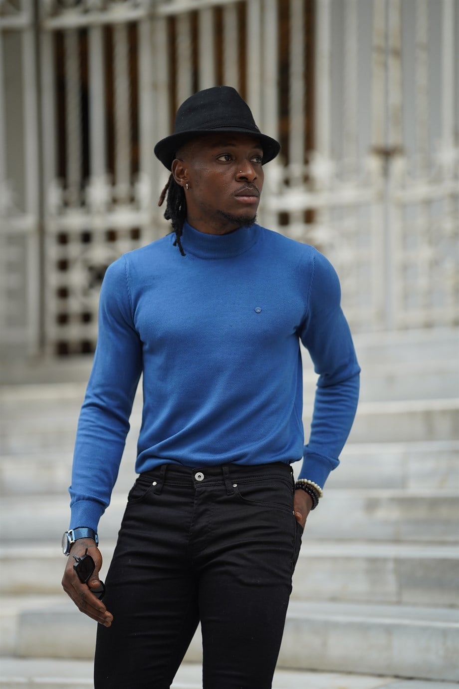 Slim Fit Yarım Balıkçı Yaka Yün Triko ürünü ÜST GİYİM kategorisinde sizleri bekliyor.