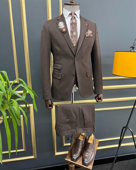 Slim Fit Suit ürünü SUIT kategorisinde sizleri bekliyor.