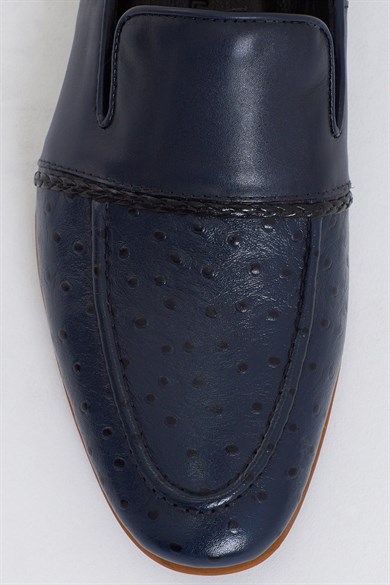 Print Detail Genuine Leather Loafer ürünü NEW SEASON kategorisinde sizleri bekliyor.