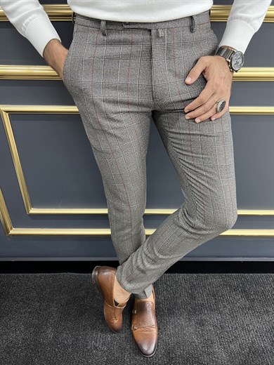 Checked Slim Fit Trousers ürünü JEANS CLOTHING kategorisinde sizleri bekliyor.