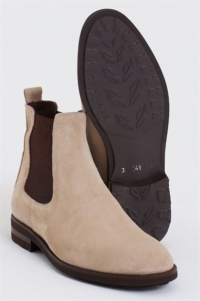 Eva Sole Suede Chelsea Boots ürünü NEW SEASON kategorisinde sizleri bekliyor.