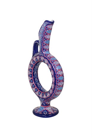 Wine Decanter With Relief Design