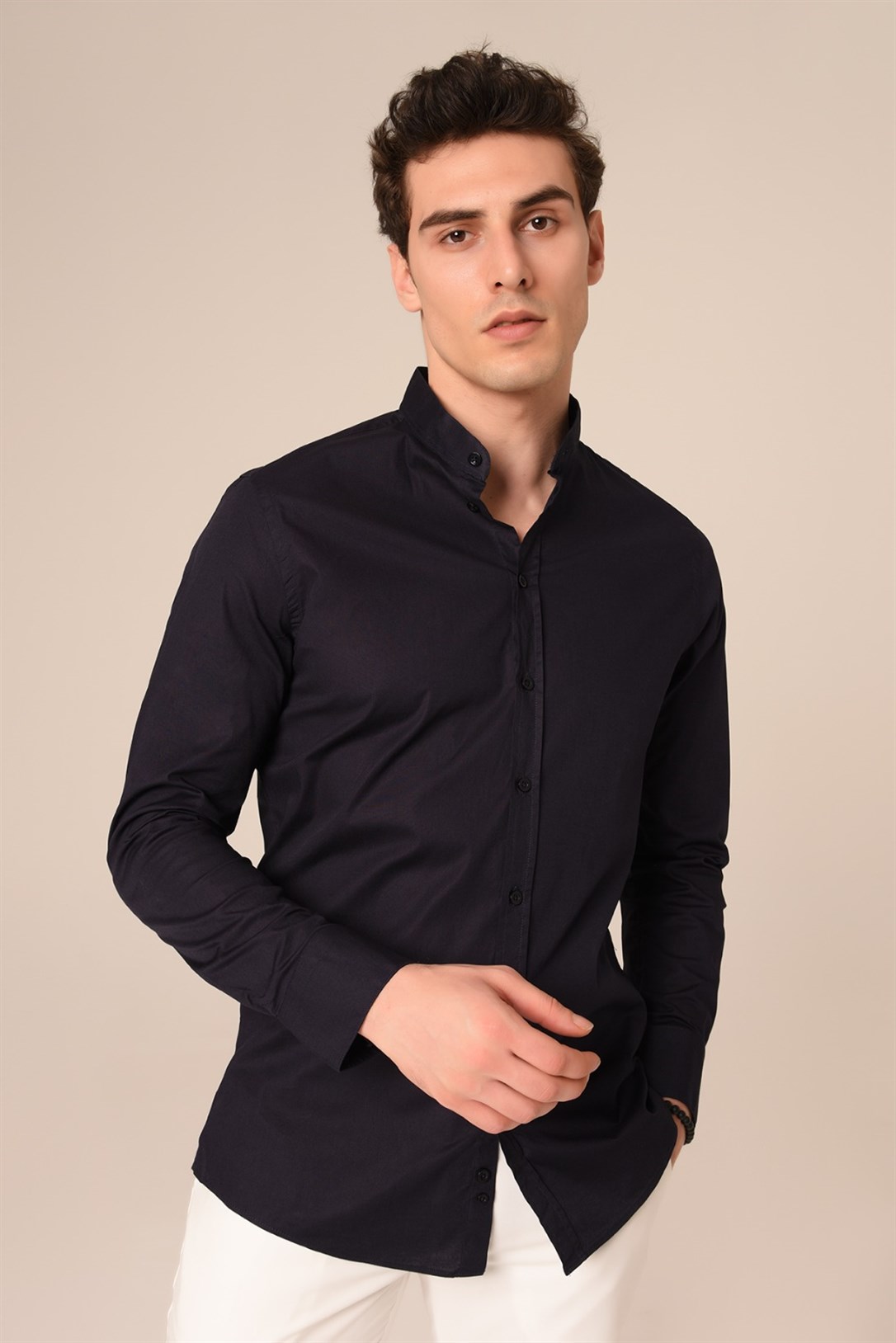 Siyah Renk Slim Fit Gömlek | Agustini