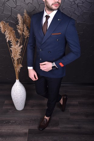 Lacivert Renk, Kruvaze Tek Ceket Sivri Yaka | Agustini