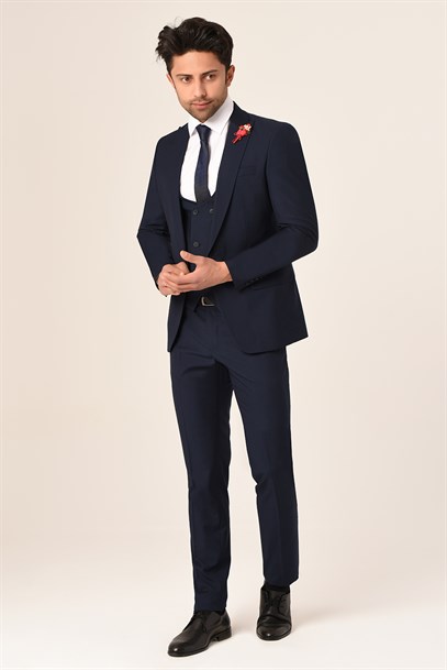 Lacivert Yelekli Sivri Yaka Yeni Nesil Takım Elbise Slim Fit | Agustini