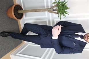 Orta Ton Lacivert Yelekli Takım Elbise | Agustini